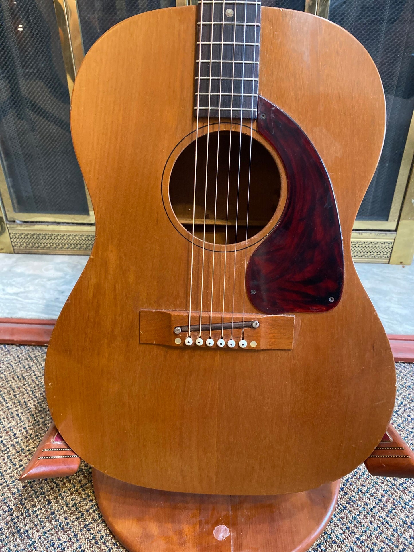 GIBSON B-15