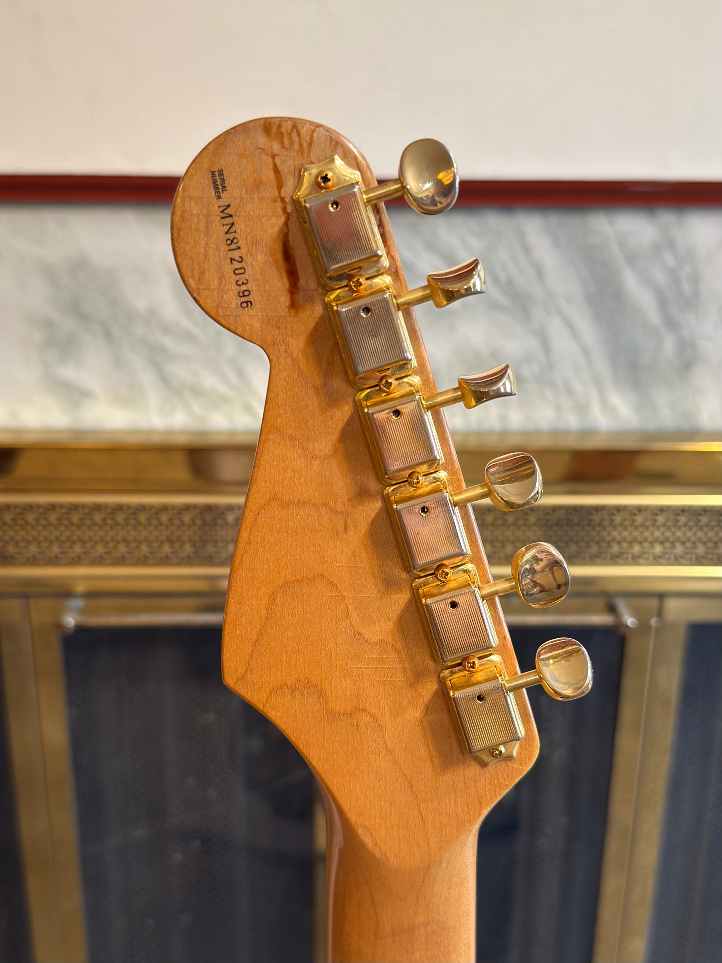FENDER STANDARD STRAT