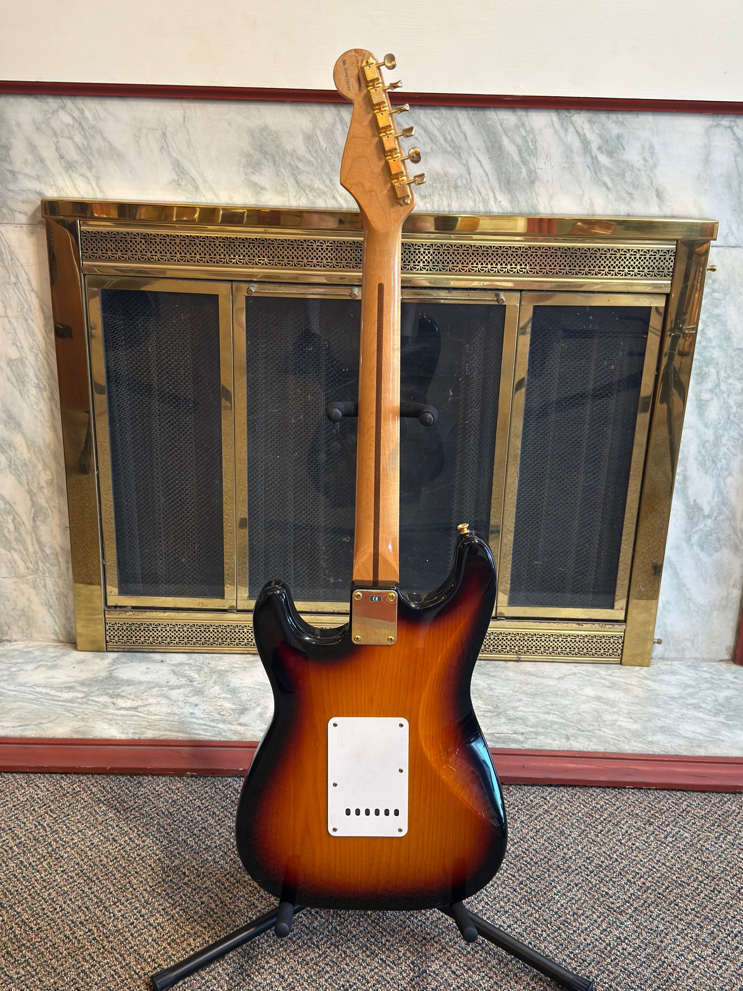 FENDER STANDARD STRAT