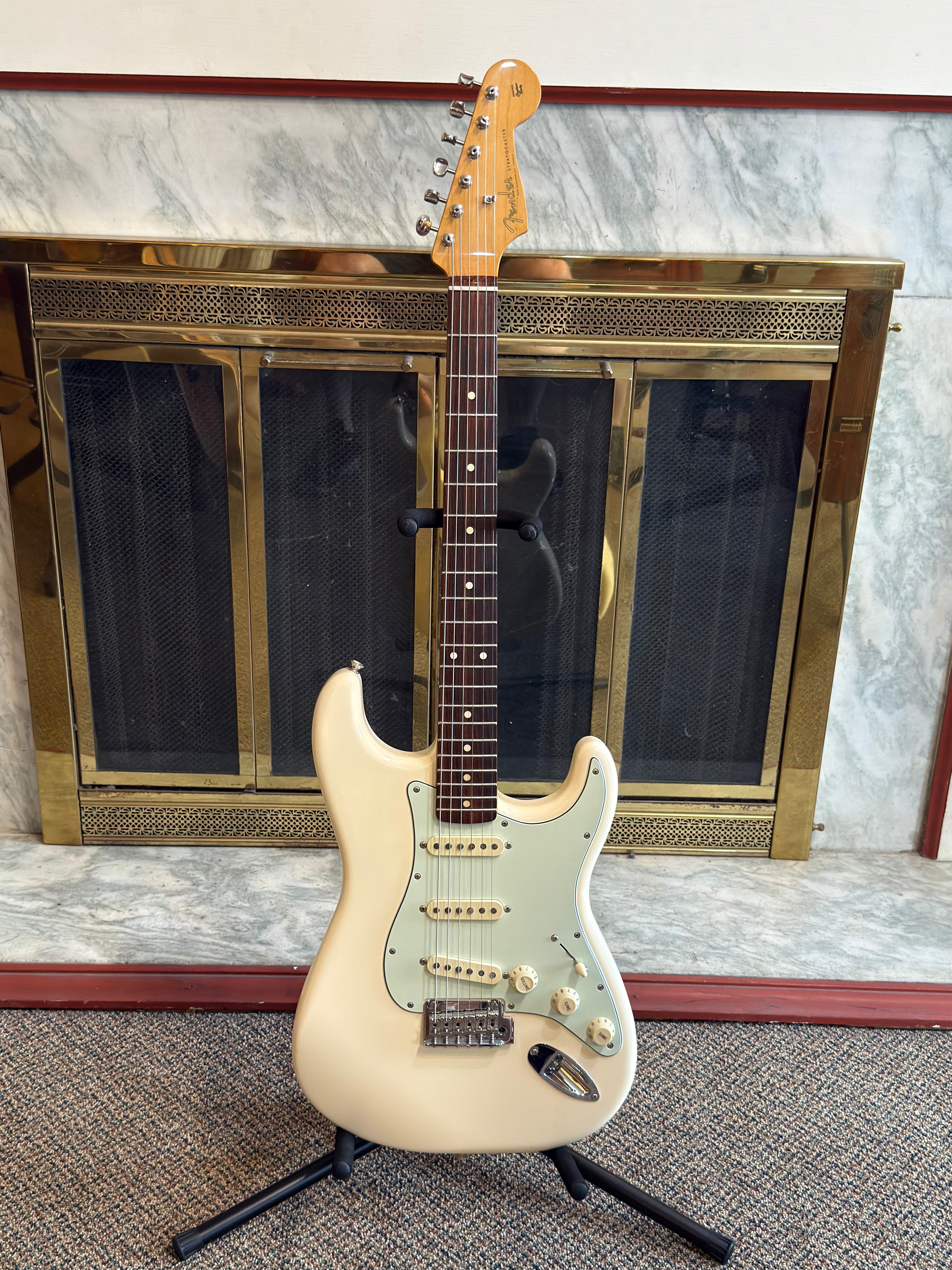 FENDER VINTERA 60's STRAT – Stutzman's Guitar Center