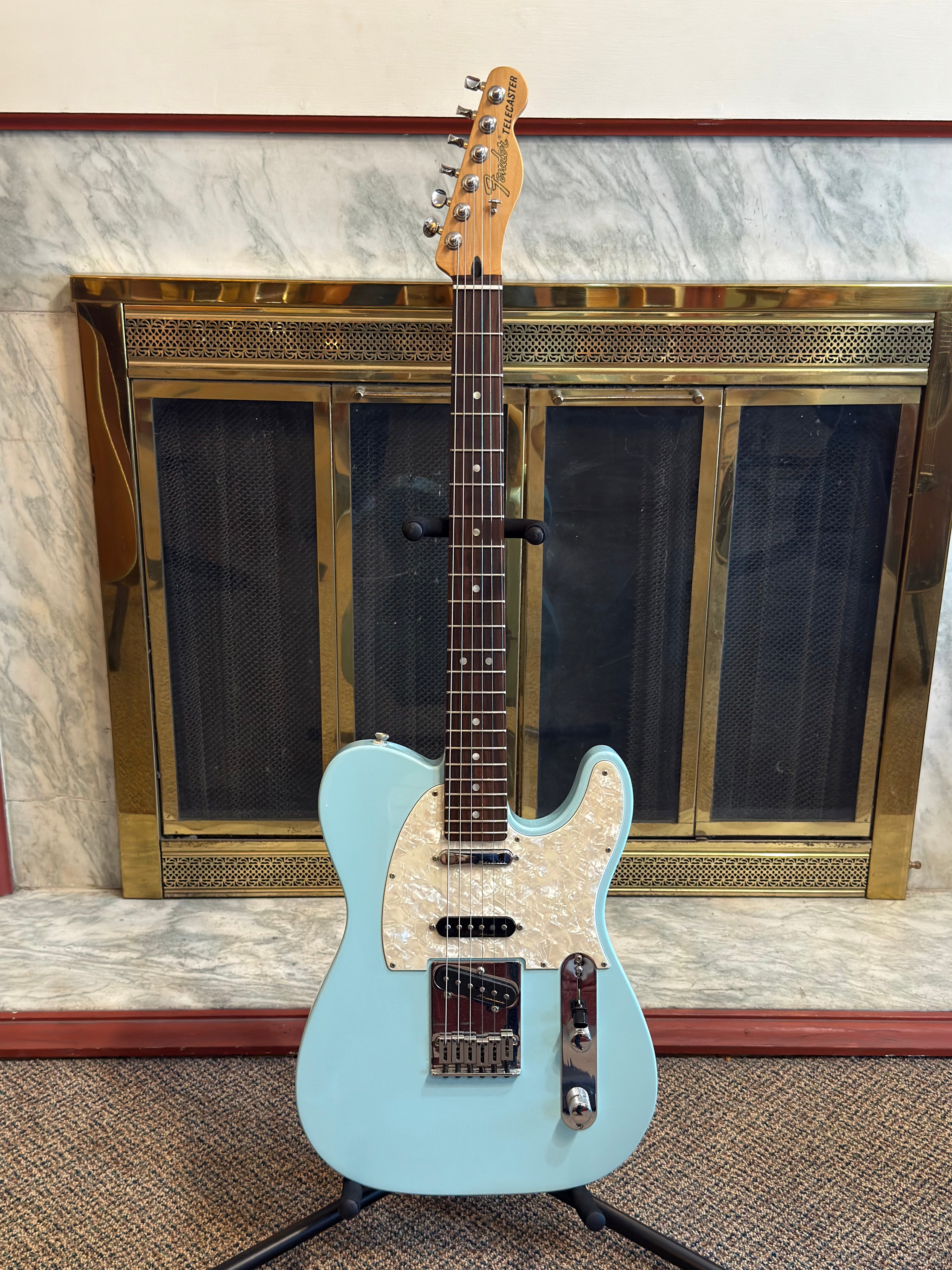 FENDER TELECASTER DELUXE NASHVILLE – Stutzman's Guitar Center