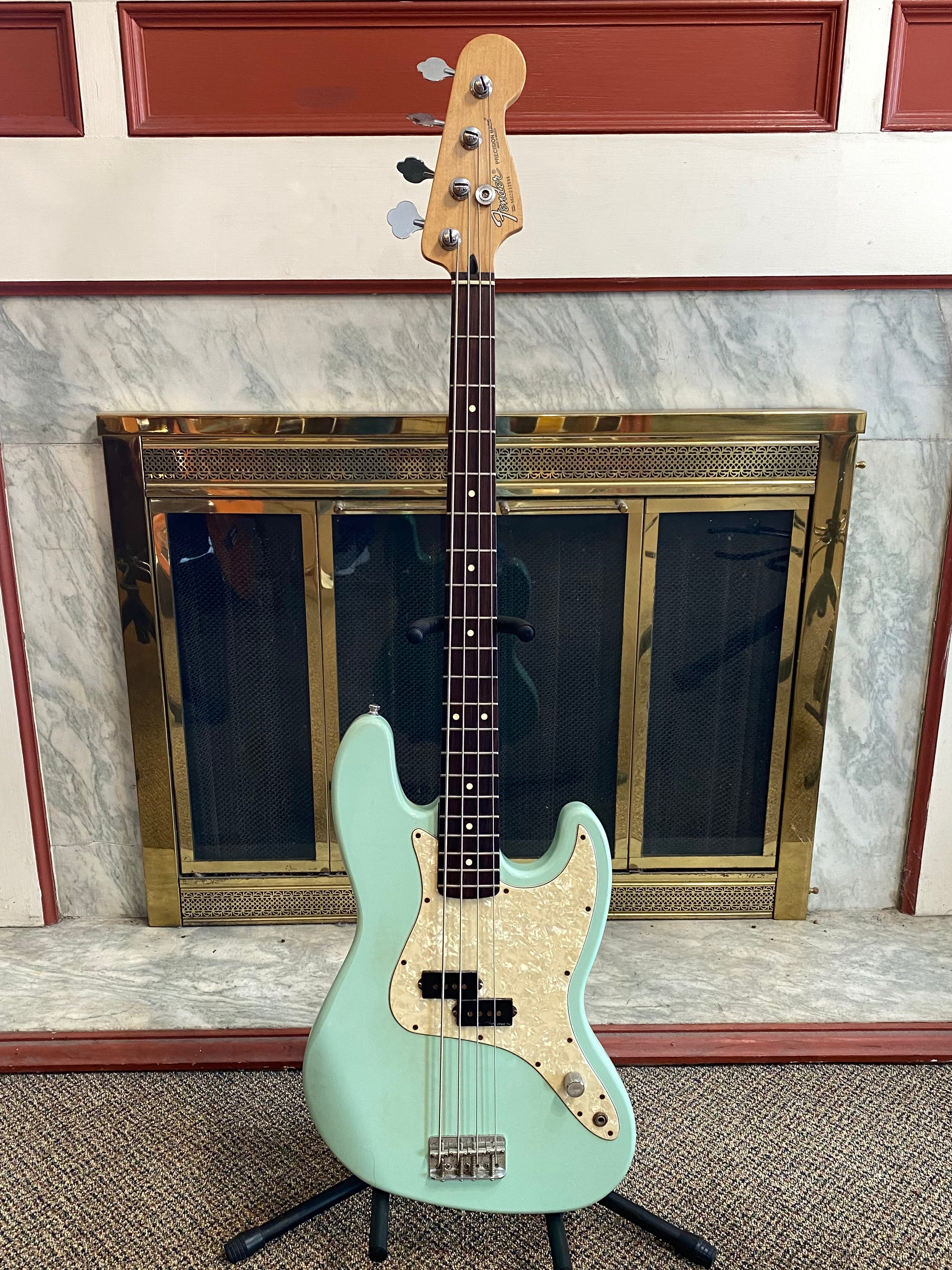 mark hoppus bass gear FENDER MARK HOPPUS PRECISION BASS