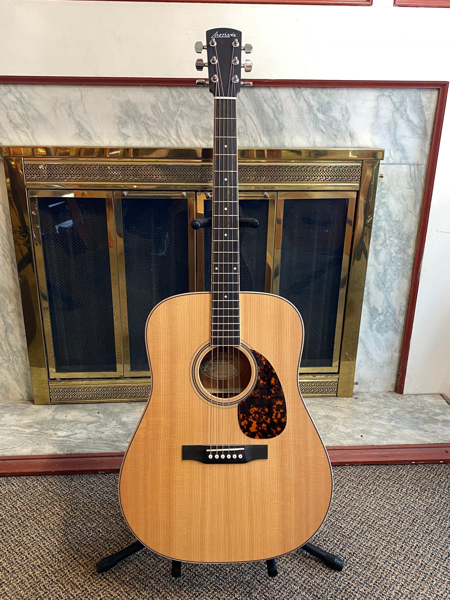 LARRIVEE D-03 MH
