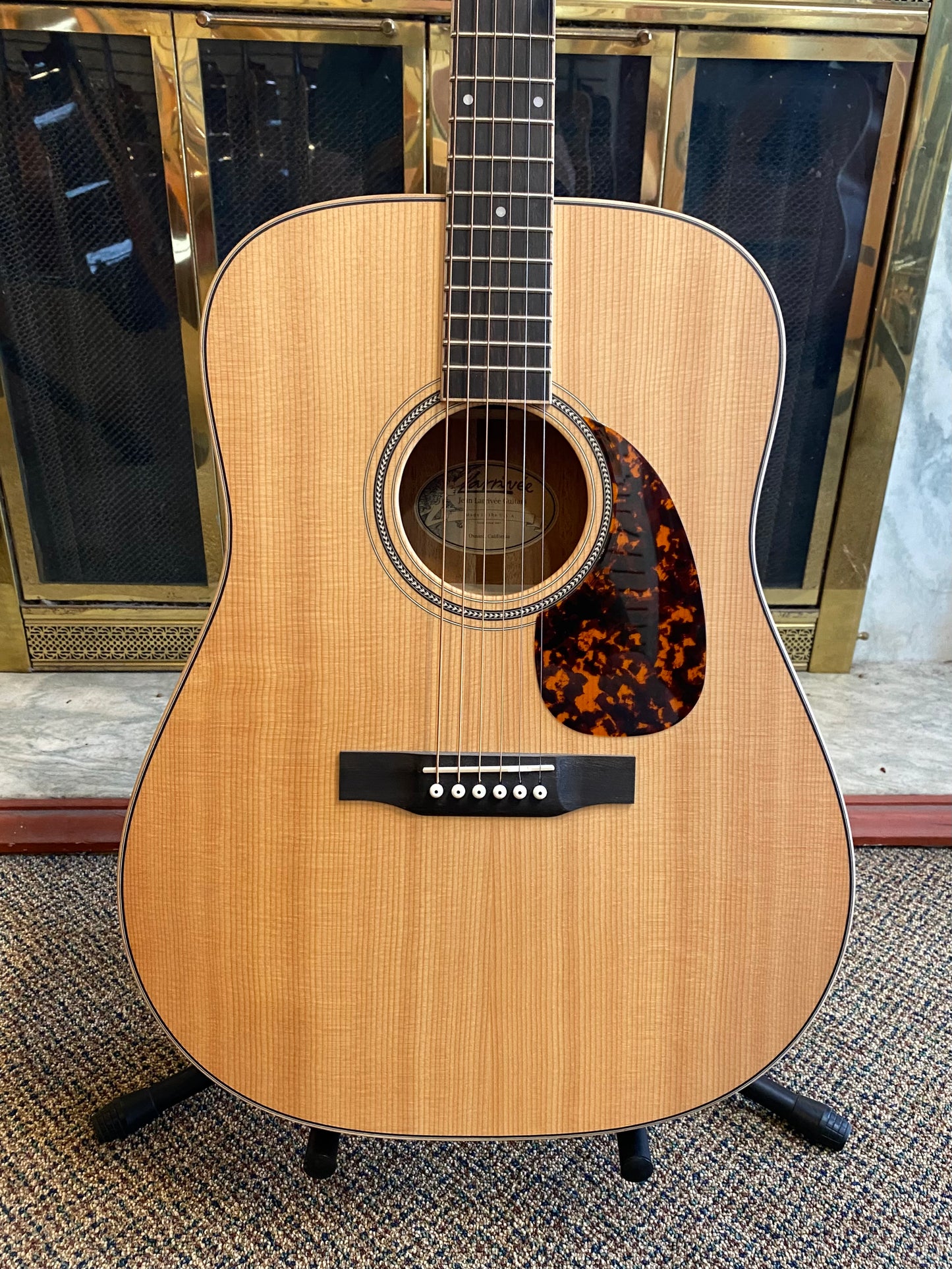 LARRIVEE D-03 MH