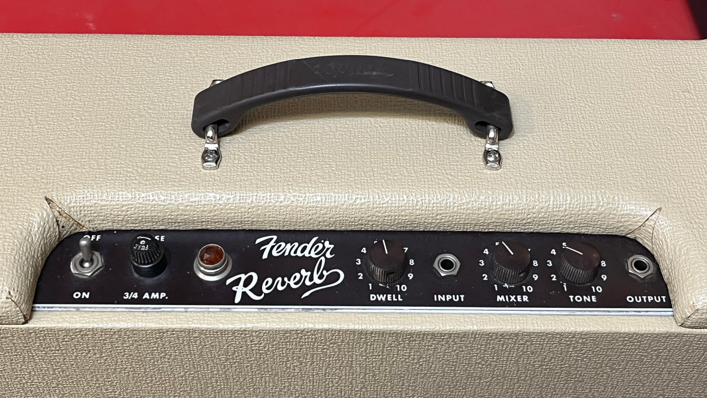 1964 FENDER SHOWMAN AMP