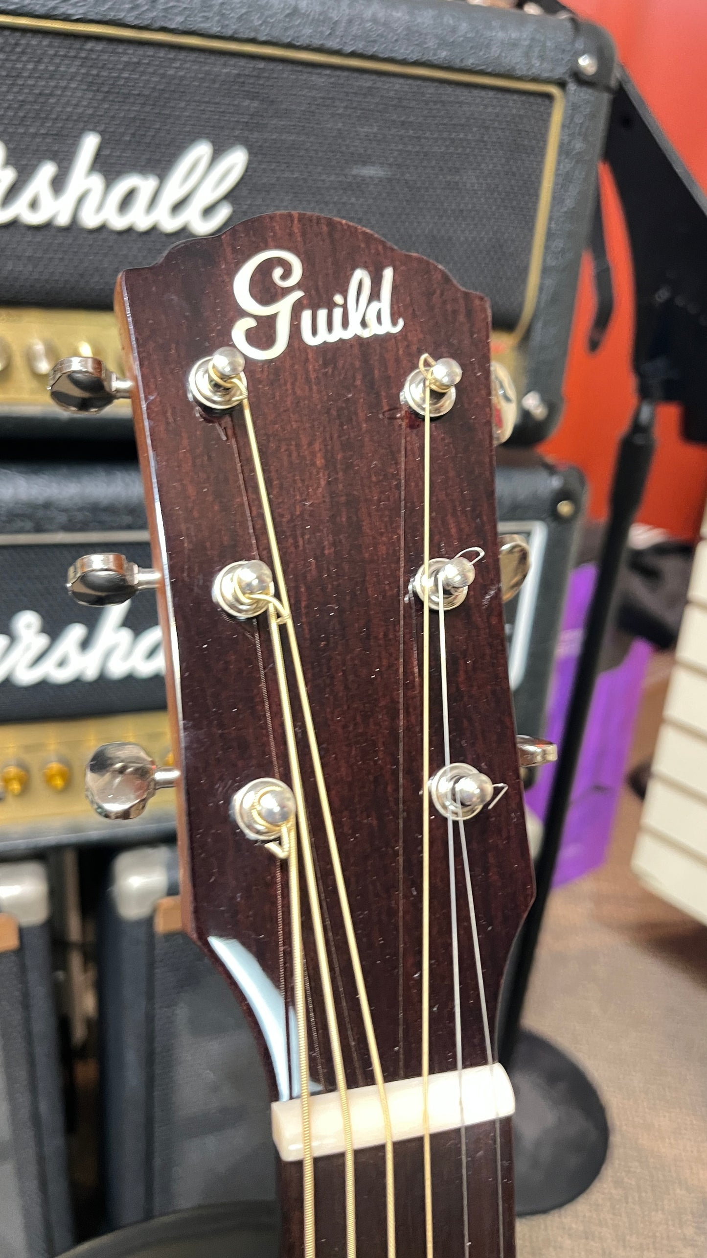 Guild DS-240