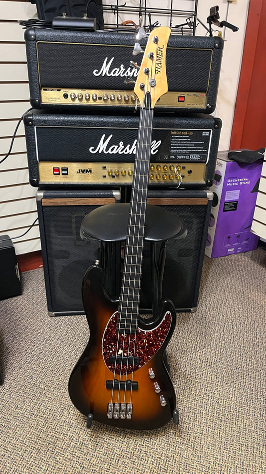 USA Hamer BCRT fretless bass