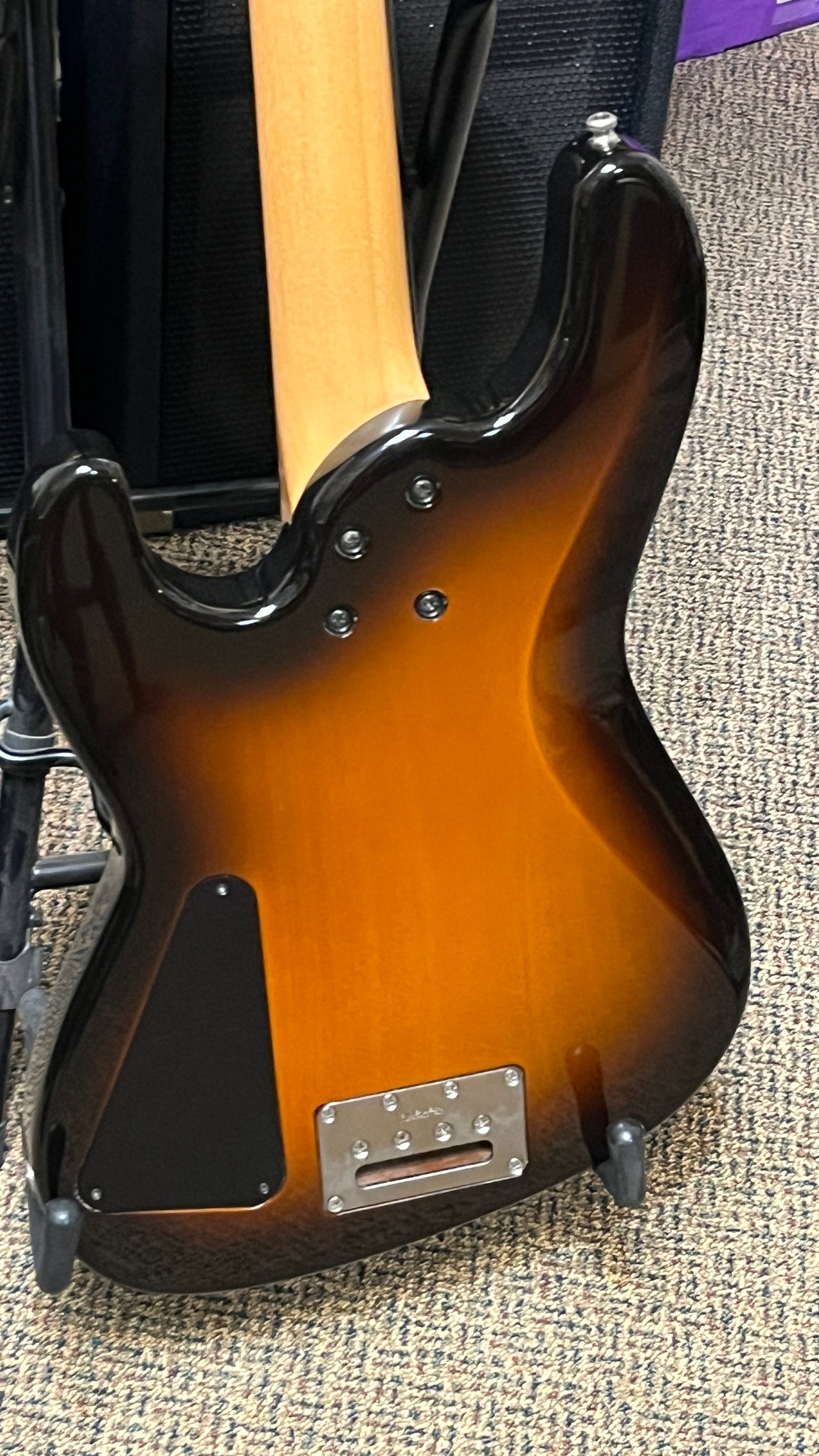 USA Hamer BCRT fretless bass