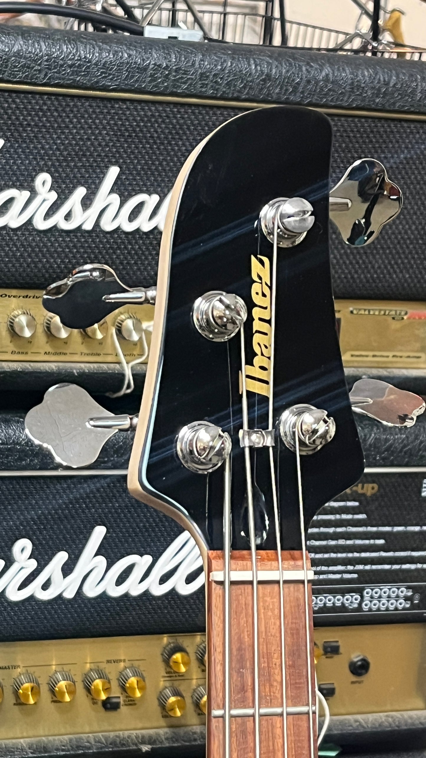 Ibanez TMB 100 bass