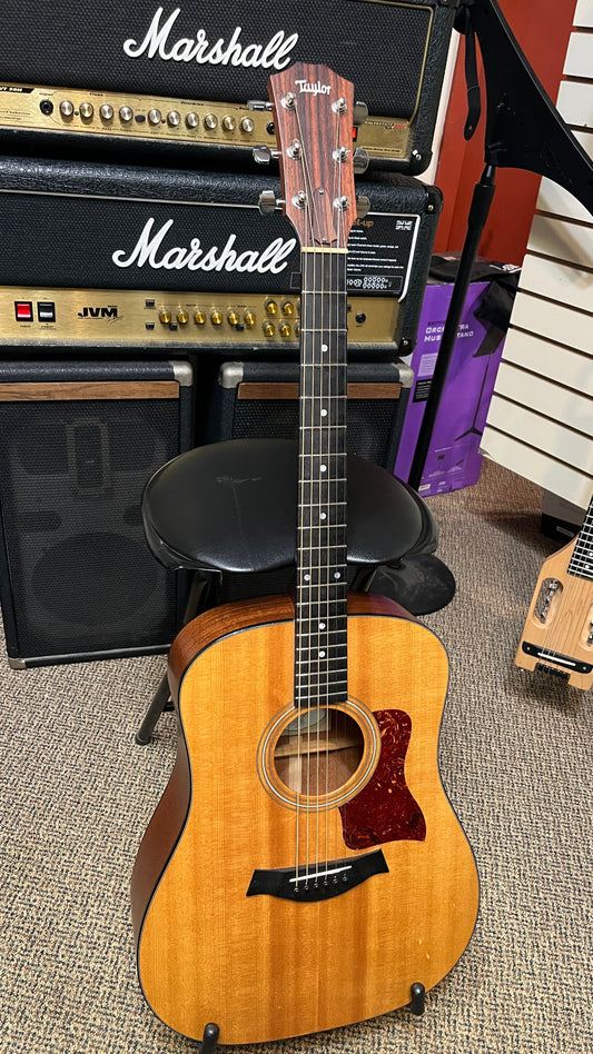 Taylor 310  c.2004