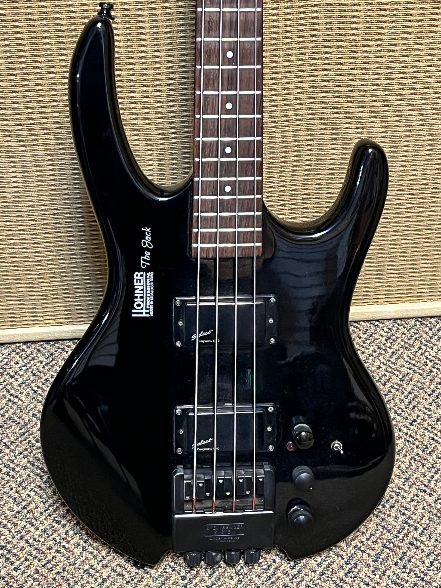 Hohner headless bass "The Jack"