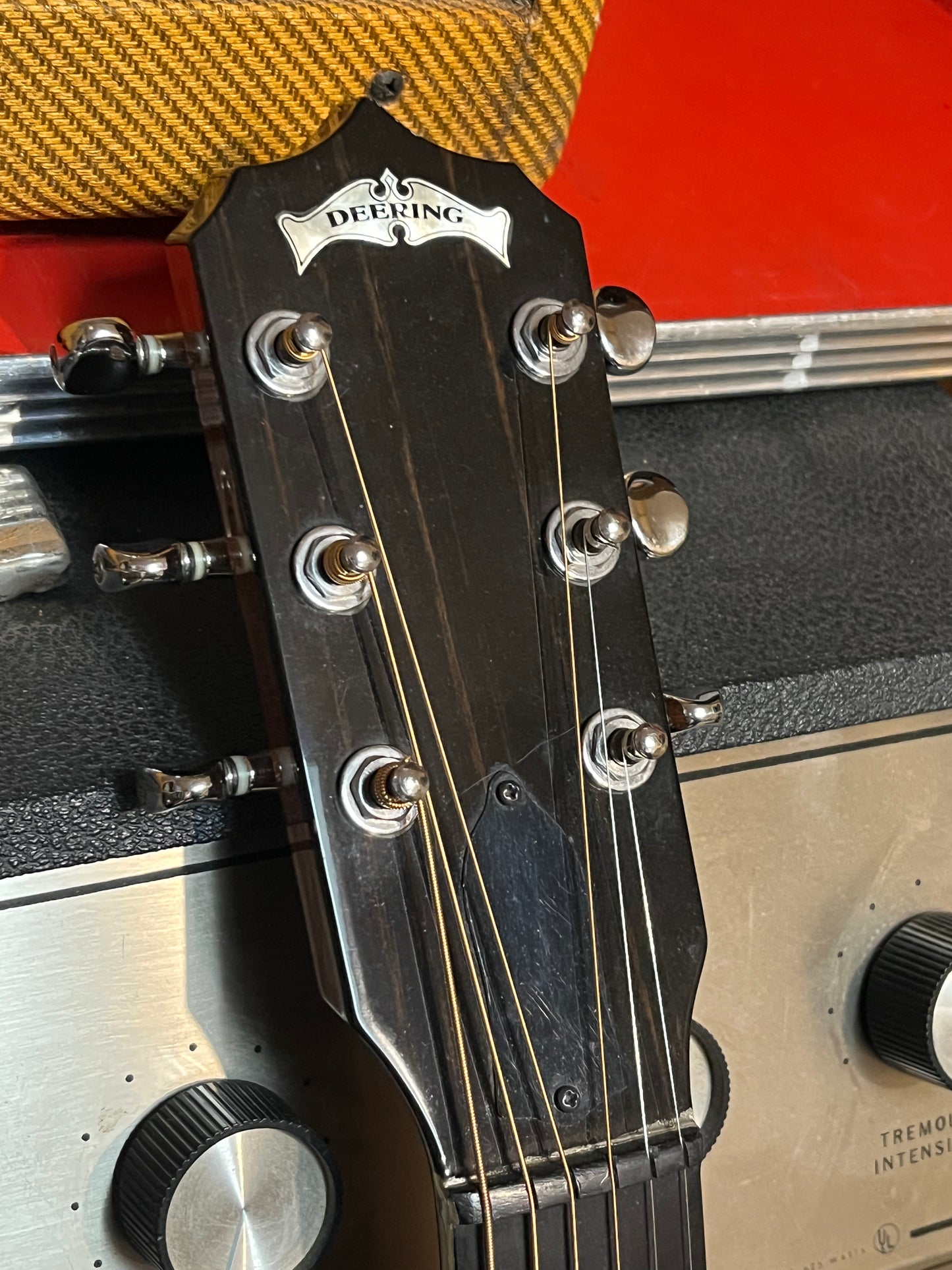 DEERING DELUXE Six String