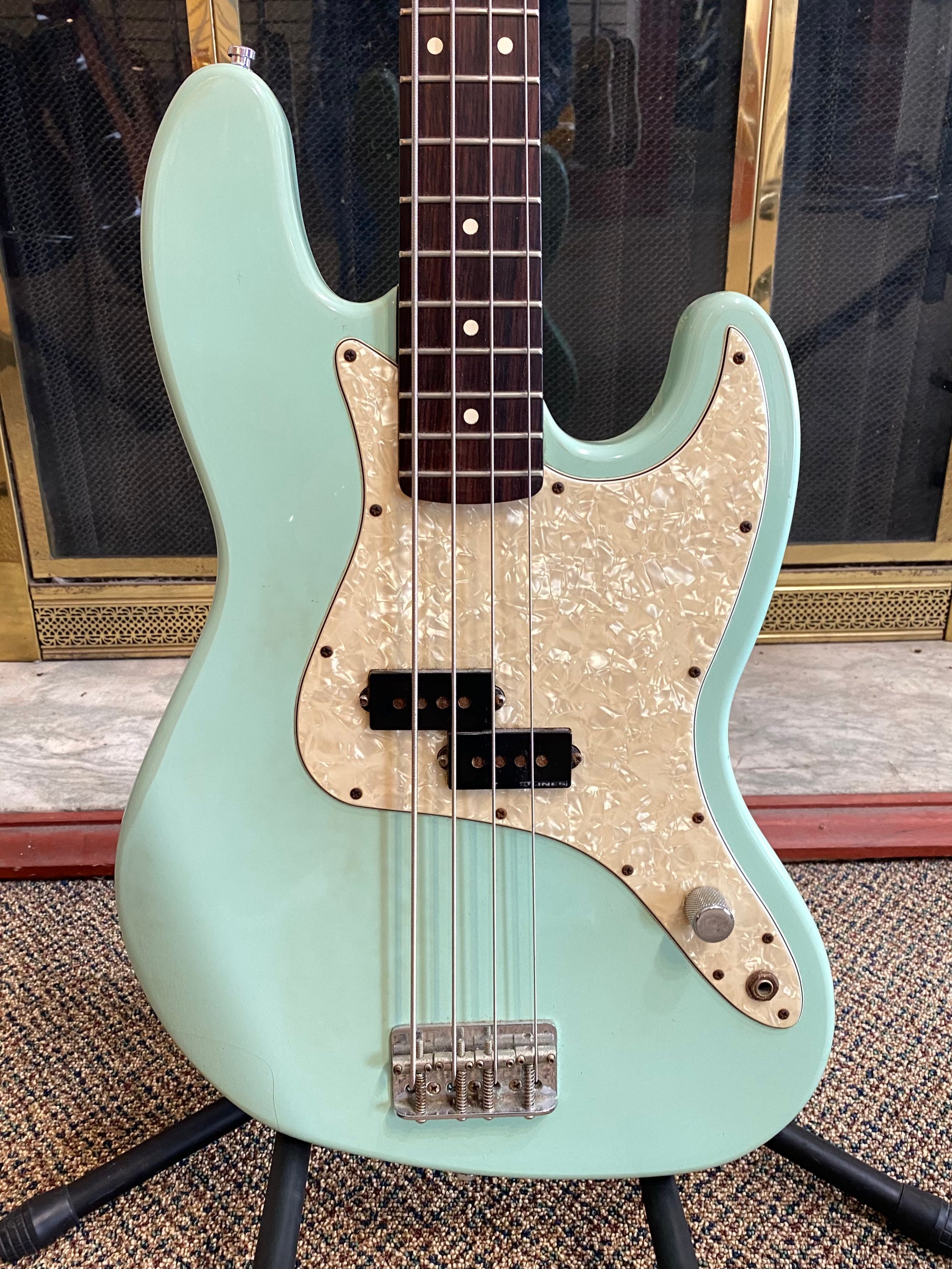 mark hoppus bass gear FENDER MARK HOPPUS PRECISION BASS