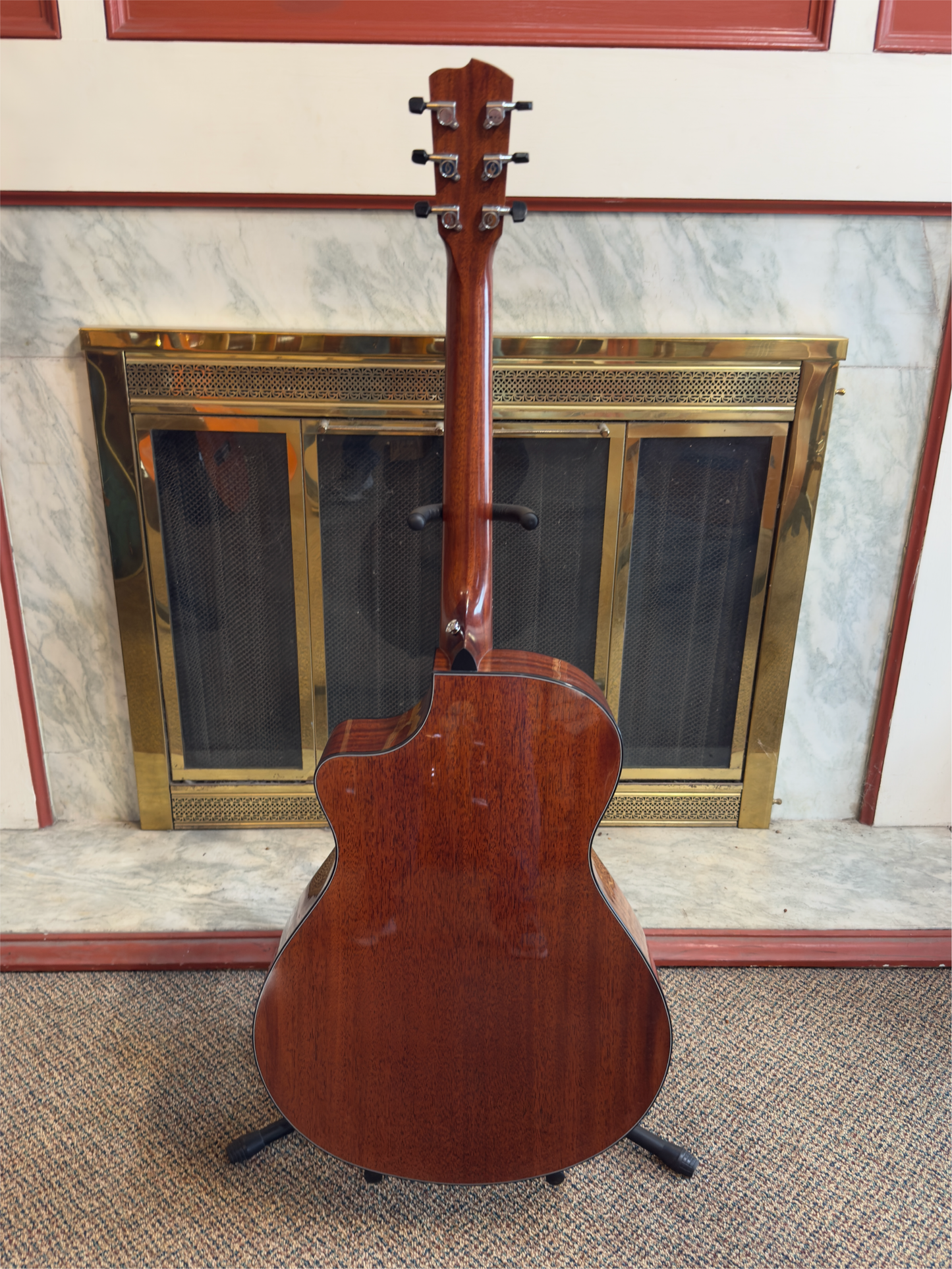 BREEDLOVE SIGNATURE CONCERTO